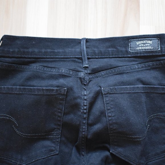 Signature Levi's Curvy Straight Pants - Picture 6 of 6
